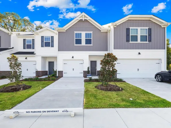 4163 Summit Woods Dr, Charlotte, NC 28216