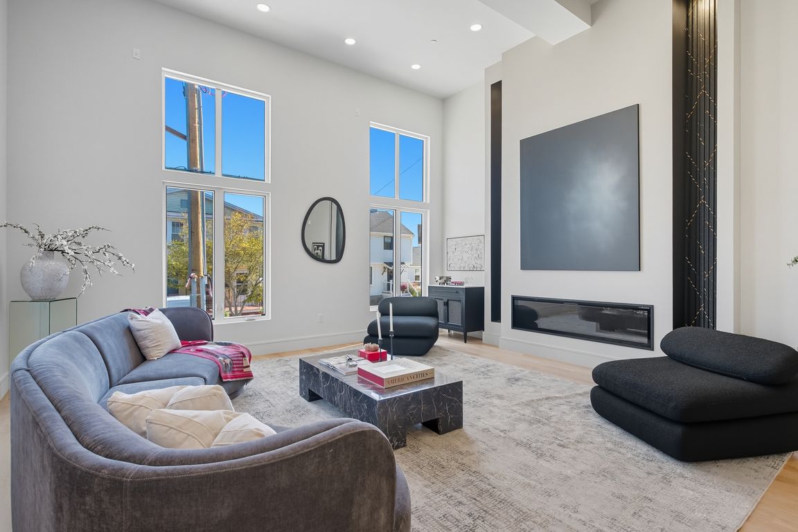 next background image