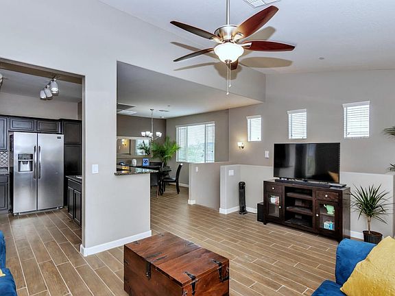 2150 W Alameda Rd-large-003-24-Main Livi