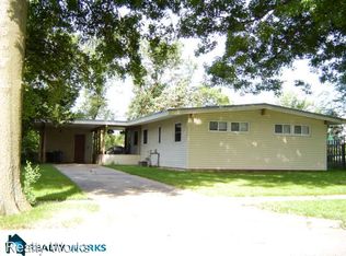 731 Northborough Ln, Lincoln, NE 68505