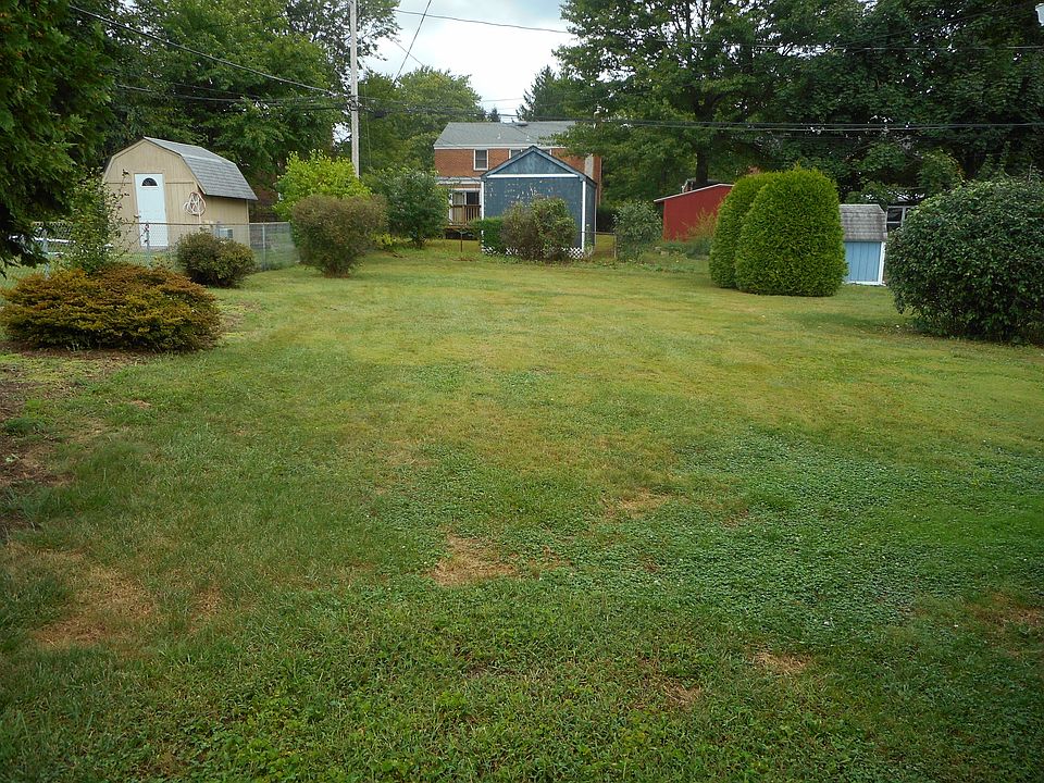 2nd image of 8 Ferncliff Rd