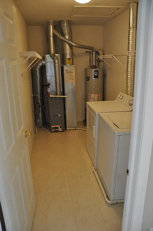 2 bed, 2.5 bath, 1488 sqft, $2,200 — Photo 4