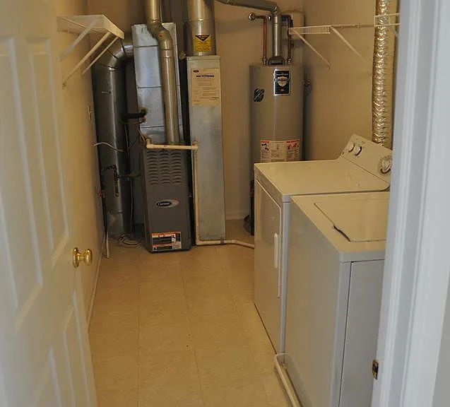 109 E Haines Dr — Photo 4