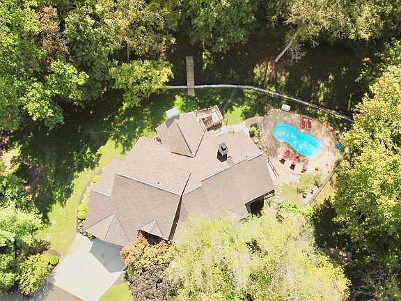 2nd image of 9285 Shallow Creek Dr