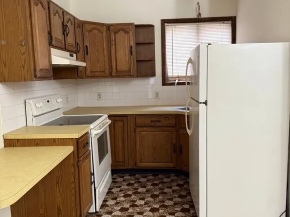 150 Scott St #1-2, Naugatuck, CT 06770
