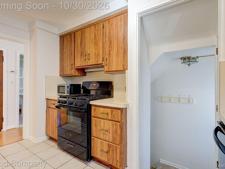 960 Columbia Rd, photo 11