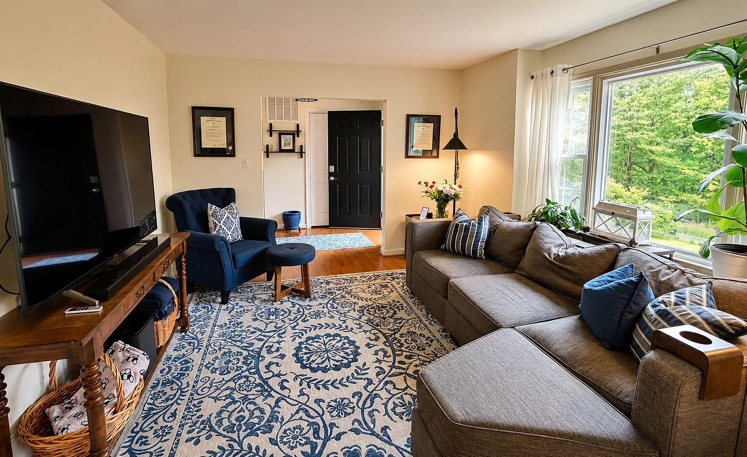 Updated 3BR/2BA Rambler — Photo 2
