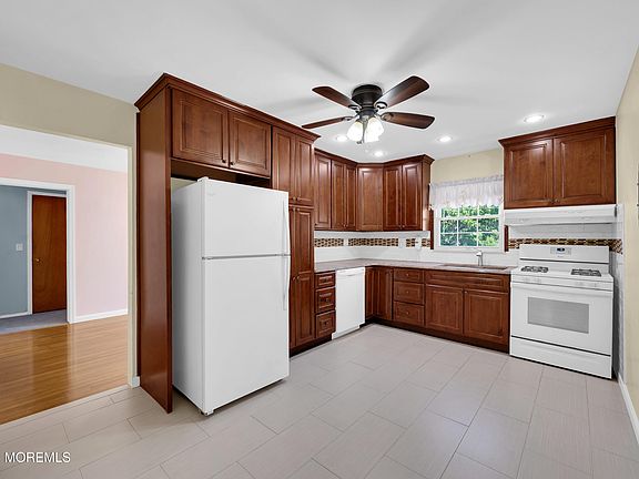 4th image of 11 Burdette Place