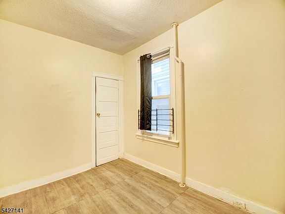 5th image of 45 N 18Th St