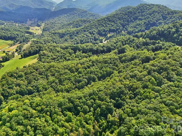 77 Traditions Way, Mars Hill, NC 28754