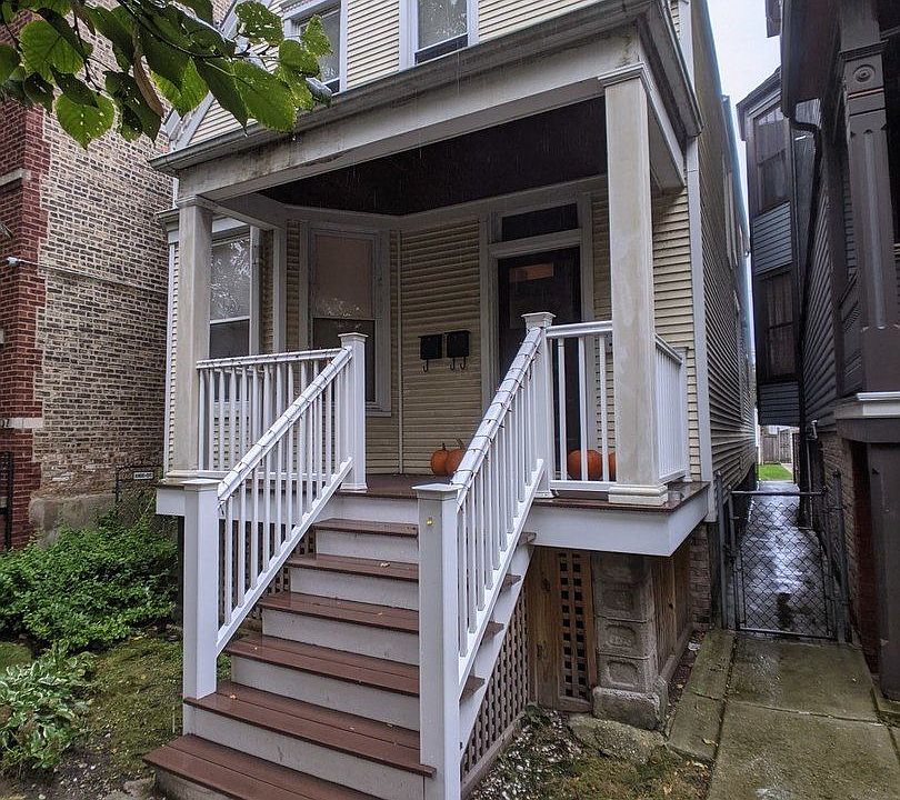 1st image of 1909 W Berteau Ave #2