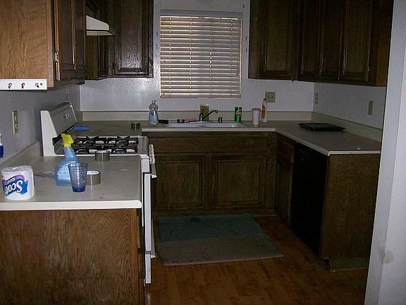 4th image of 9057 Park St #3