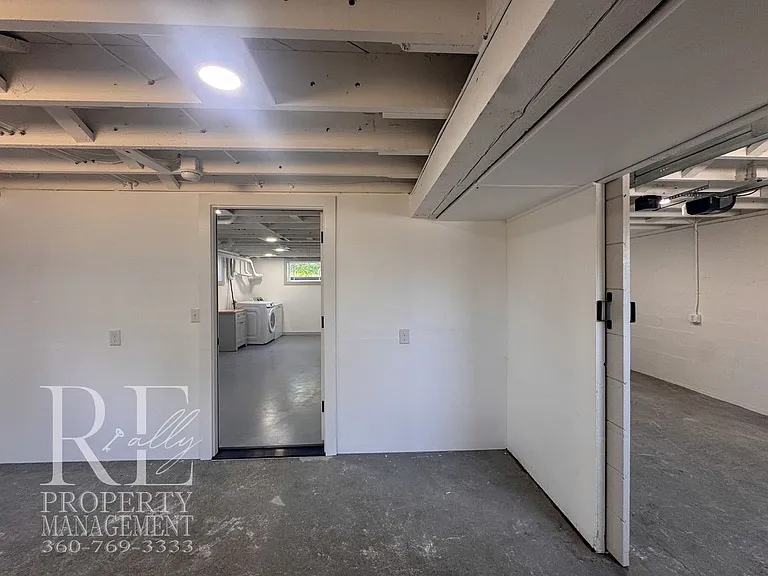 1005 Sidney Ave — Photo 33