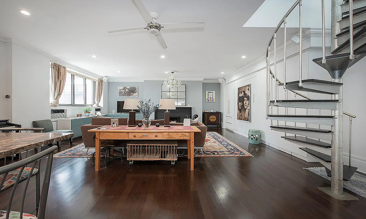 529 W 42nd St photo 1