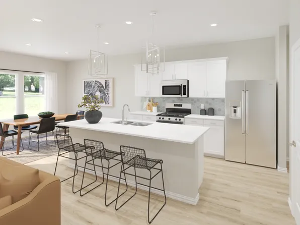 The Ian Plan, Stella Hills