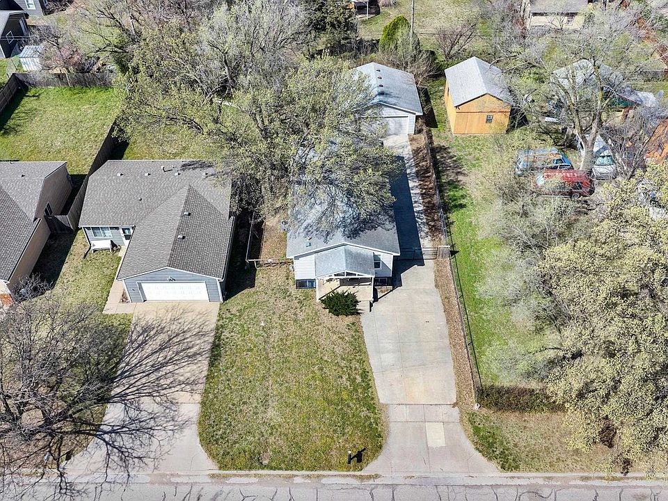 217 N Tracy St, Wichita, KS 67212 | Zillow
