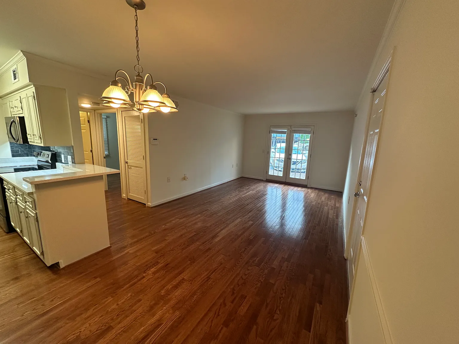 2905 Burch Ave — Photo 4