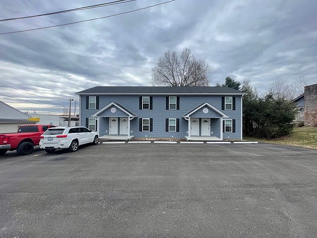 1st image of 502 Hensley Dr
