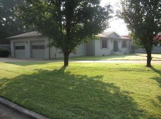 1206 W Market St, Athens, AL 35611