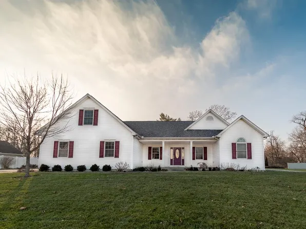 4270 Carriage Ln, Terre Haute, IN 47805