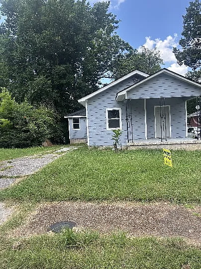 1380 Quinn Ave