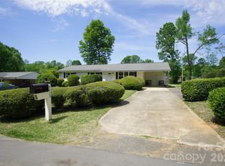4429 Dawnwood Dr, Gastonia, NC 28056