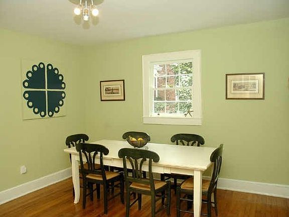 dining room off of living roo