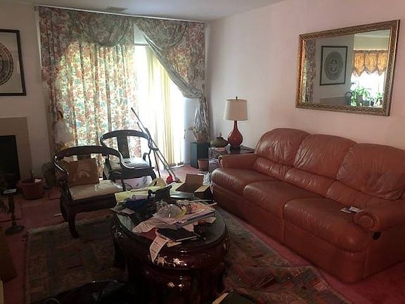 3rd image of 1305 Dorset Dr