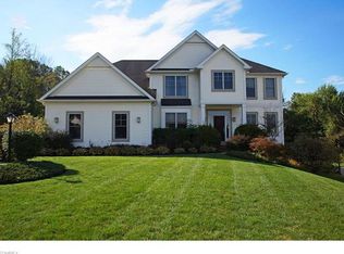 1038 Linden Hill Ct, Northfield, OH 44067