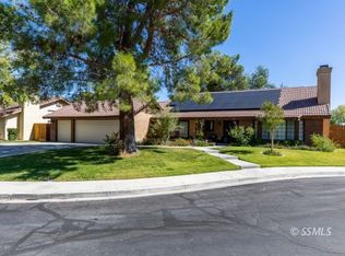 1016 Meadowview Ln, Ridgecrest, CA 93555