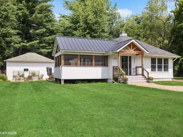 9763 Union Pier Rd, Union Pier, MI 49129