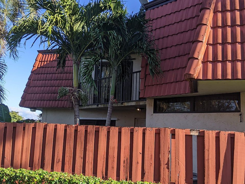 2nd image of 3763 Victoria Dr