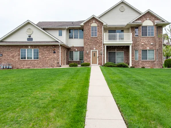 9255 66th Ave Unit 33, Pleasant Prairie, WI 53158