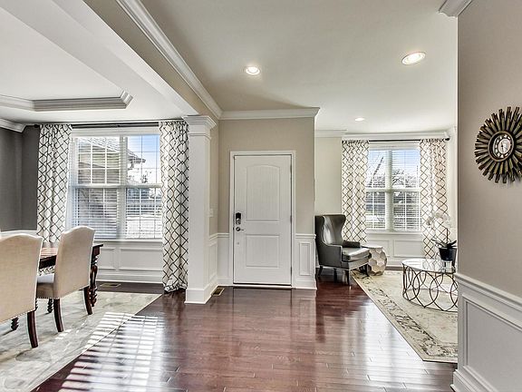 2nd image of 1367 Kensington Ct