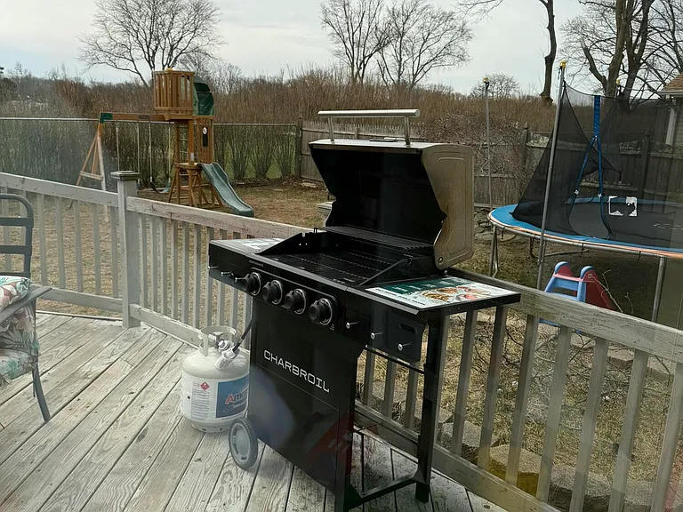 41 Dwight Dr — Photo 11