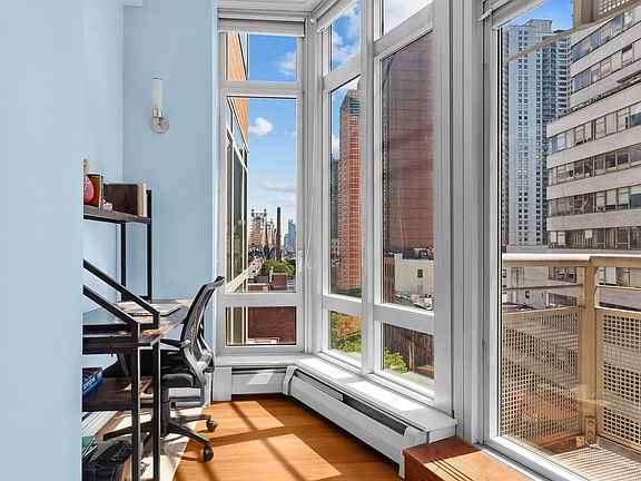 5th image of 205 E 59th St APT 10A