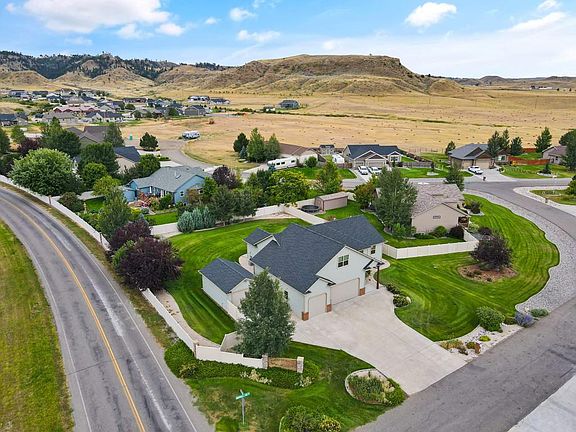 3rd image of 665 Emerald Eagle Dr