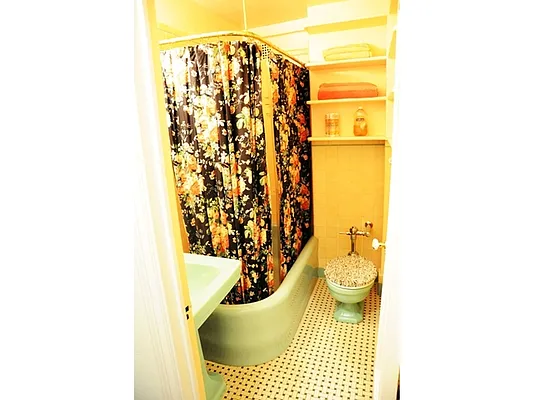 Sold by Aclawrence | media 24