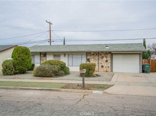560 E Thornton Ave, Hemet, CA 92543