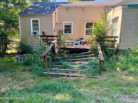 3rd image of 1215 11th Ave N