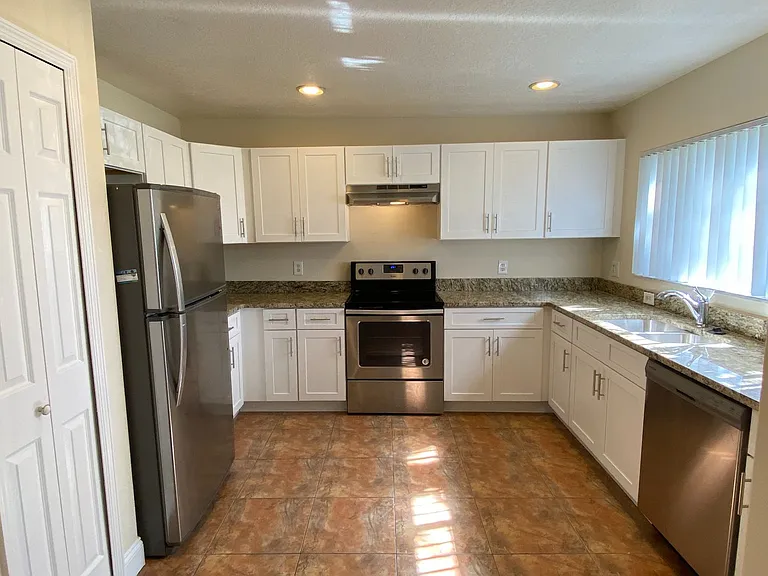 1203 Madeira Key Pl — Photo 4