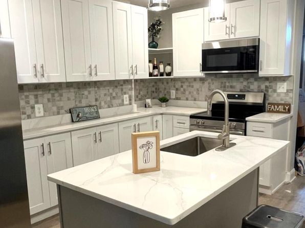 402 W 28th St