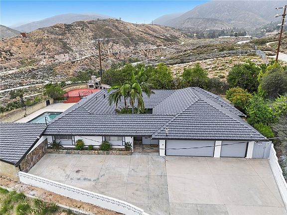 2nd image of 5094 Mariposa Dr