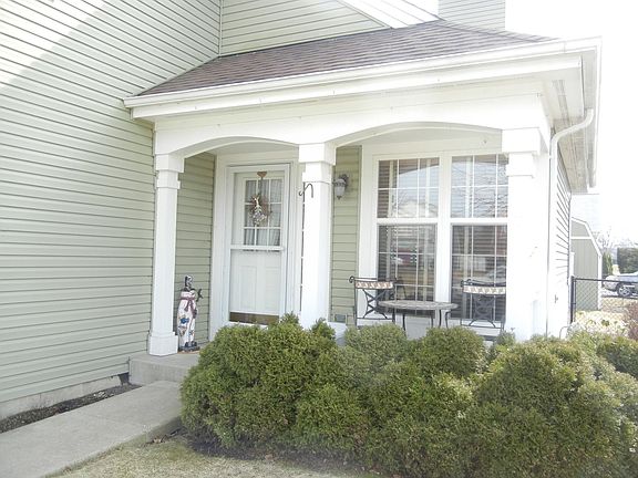 2nd image of 2551 N Lancaster Ln
