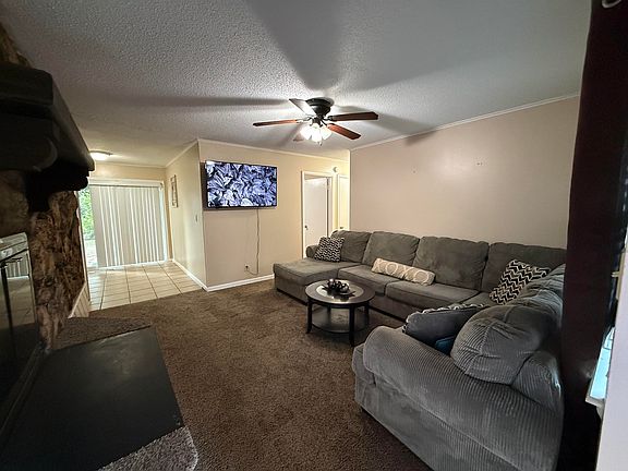 4th image of 406 W Cherry Ave