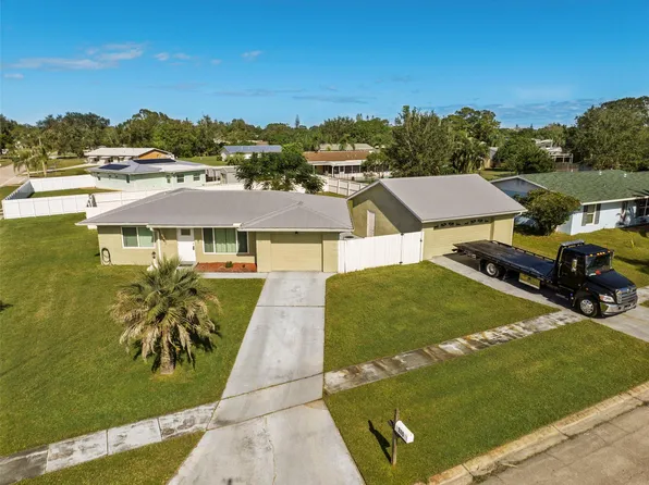 285 SW Reynolds Avenue, Port St Lucie, FL 34983
