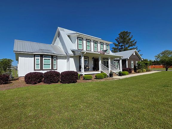 2nd image of 125 Meadow Ln
