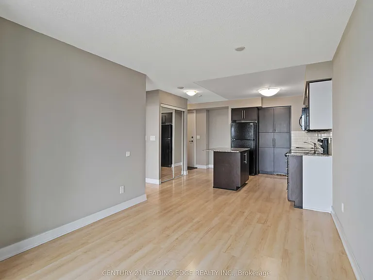 330 Burnhamthorpe Rd W #806 — Photo 21