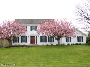 53 Fawn Dr, Dallas, PA 18612