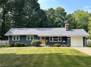 19 Lake Shore Dr, Youngstown, OH 44511
